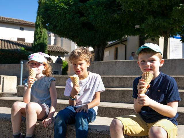 Dégustation de glaces RIMO à Ars-sur-Formans.